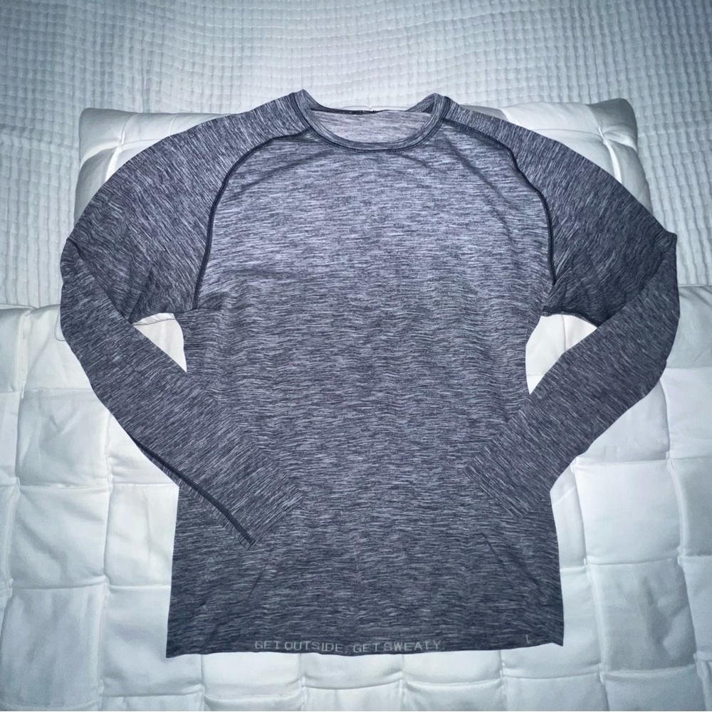 Lululemon Metal Vent Tech Surge Long Sleeve- Deep Navy / White Color